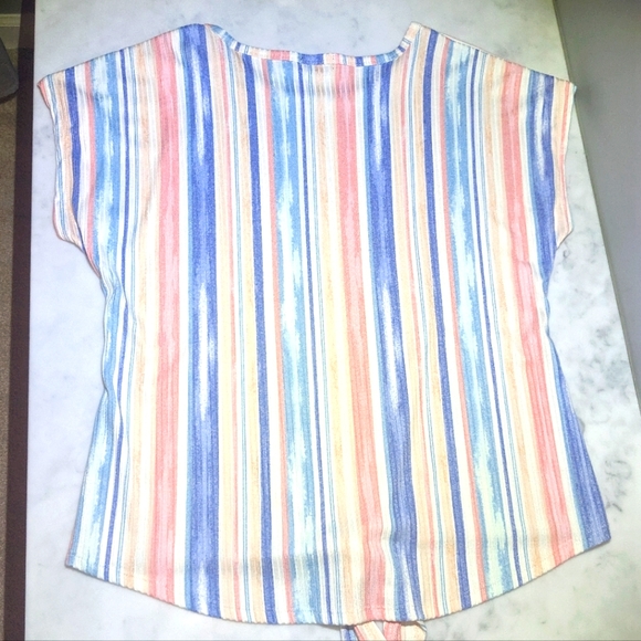 Front Tie T-shirt / Striped Top with Front Tie and Decorative Button Trim - Picture 4 of 11